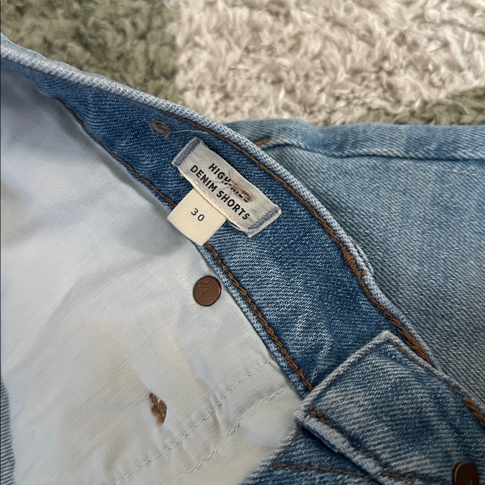 Madewell Womens High Rise Denim Shorts, Size 30 - Picture 2 of 4